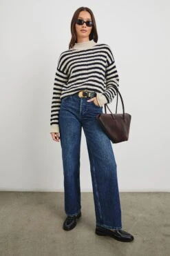 RAILS CORRINE SWEATER - OAT NAVY STRIPE 10 RAILS CORRINE SWEATER - OAT NAVY STRIPE -Rails CORRINE OAT NAVY STRIPES 3
