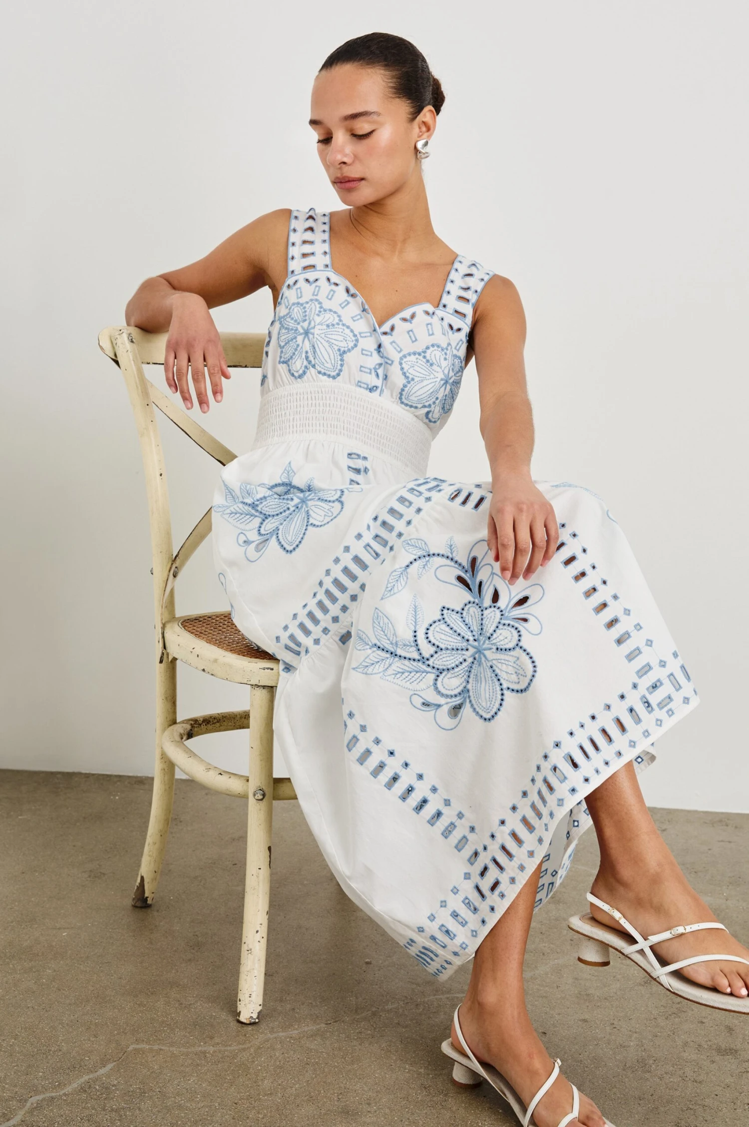 RAILS FAWN DRESS - WHITE BLUE EMBROIDERY 3 RAILS FAWN DRESS - WHITE BLUE EMBROIDERY