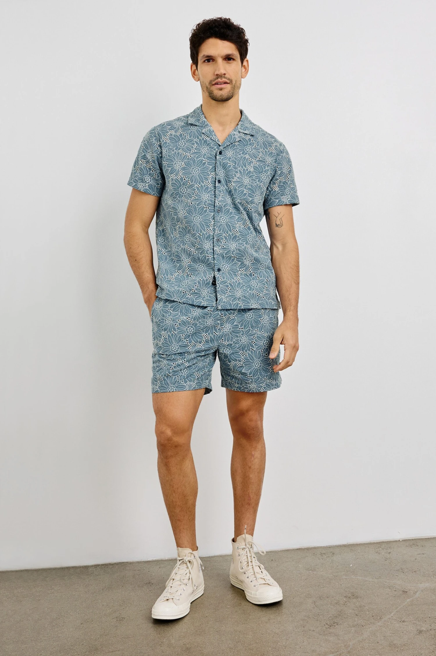 RAILS LOGAN SHORT - MULTI BLUE SUNFLOWER 5 RAILS LOGAN SHORT - MULTI BLUE SUNFLOWER - Image 3