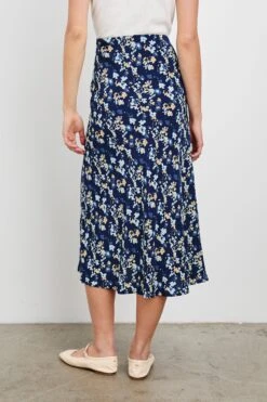 RAILS ROSETTA SKIRT - NAVY FLORA 11 RAILS ROSETTA SKIRT - NAVY FLORA -Rails ROSETTA NAVY FLORA 5